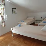 Apartments Crnjac