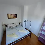 Apartment Apartments Crnjac Rogoznica (Sibenik-Knin)