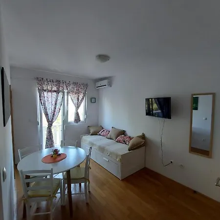 Διαμέρισμα Apartments Crnjac