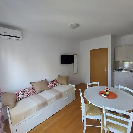 Apartment Apartments Crnjac Rogoznica (Sibenik-Knin)