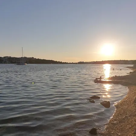 Apartments Crnjac Rogoznica (Sibenik-Knin)