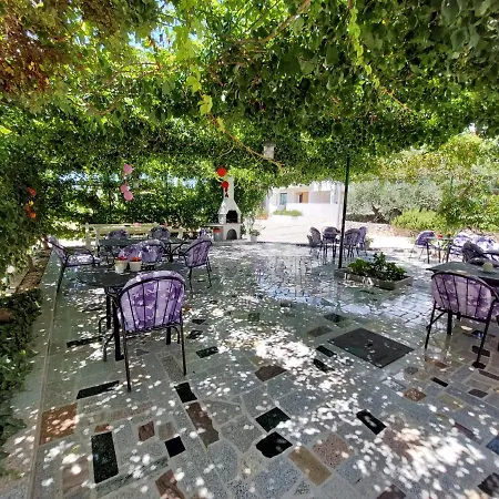 Apartments Crnjac Rogoznica (Sibenik-Knin)