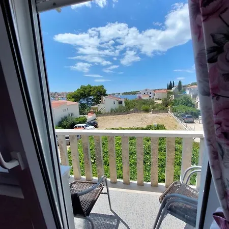 Apartments Crnjac * Rogoznica (Sibenik-Knin)