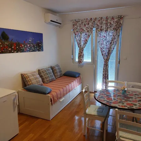 Apartments Crnjac Διαμέρισμα