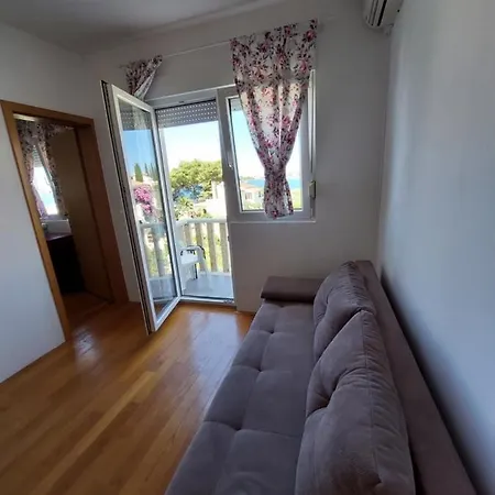 Apartments Crnjac * Rogoznica (Sibenik-Knin)