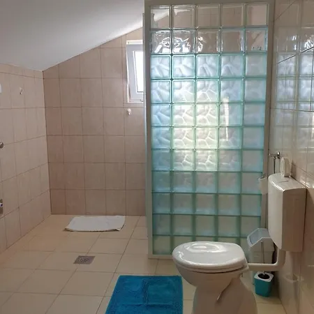Apartment Apartments Crnjac Rogoznica (Sibenik-Knin)