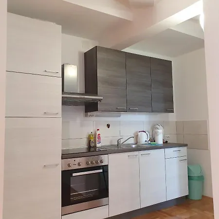 Apartments Crnjac * Rogoznica (Sibenik-Knin)