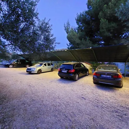 公寓 Crnjac 罗戈兹尼察