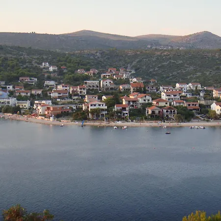 Apartments Crnjac Διαμέρισμα *