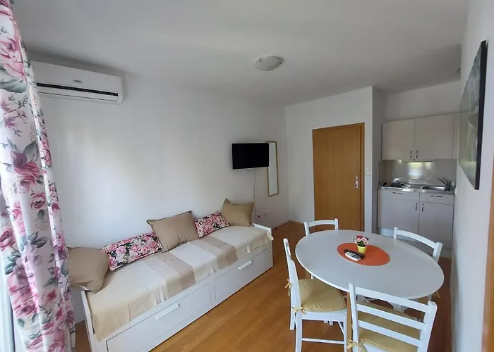 Daire Crnjac Rogoznica (Sibenik-Knin)