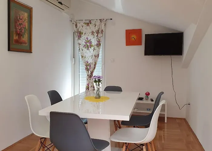 Daire Crnjac Rogoznica (Sibenik-Knin)