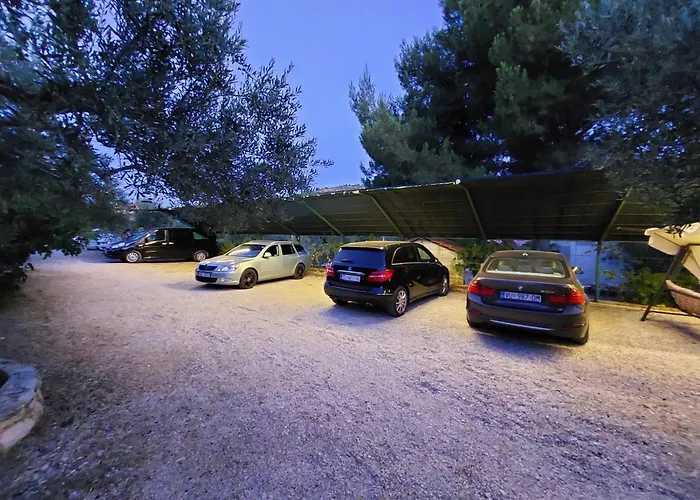 Daire Crnjac Rogoznica (Sibenik-Knin)